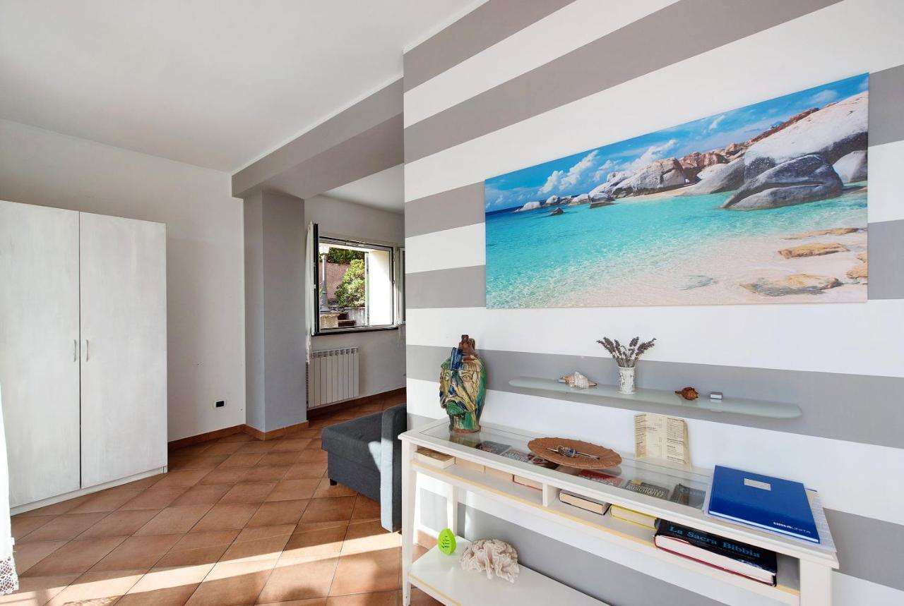 Esclusiva Terrazza Vista Porto Apartment วาราซเซ ภายนอก รูปภาพ
